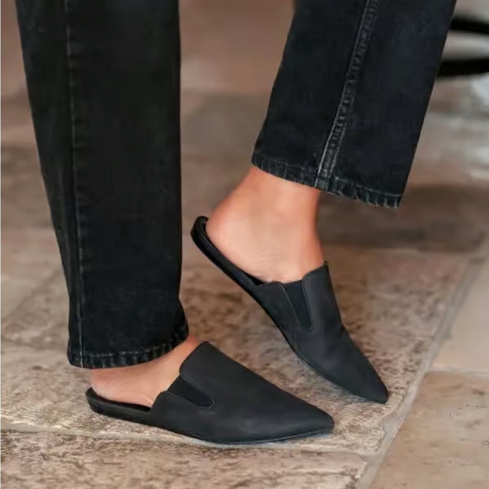 Jenni Kayne Black Oiled Leather Mules Flats Slip On Women’s Size 40